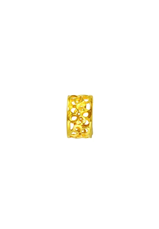 TOMEI Chomel Collection Flower-Pattern Charm, Yellow Gold 916