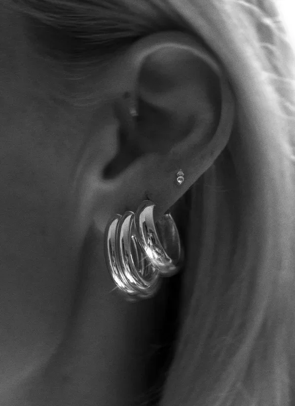 Vivi oval earrings 14k gold